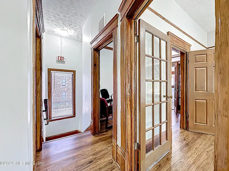 138 E Duval St — Photo 5