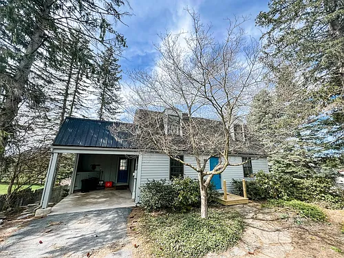 2033 Pine Cliff Rd Photo 1