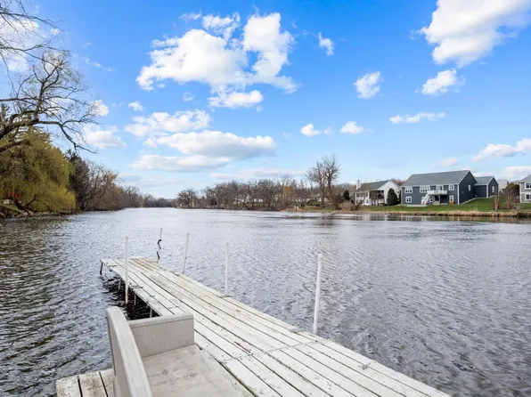 2530 North River ROAD, Waterford, WI 53185