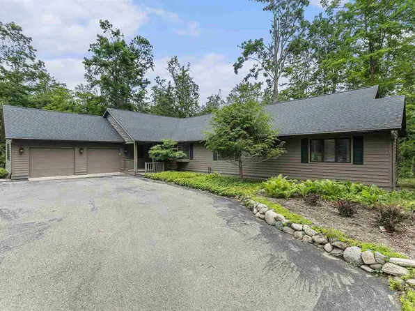 1835 Bluffs Edge, Harbor Springs, MI 49740