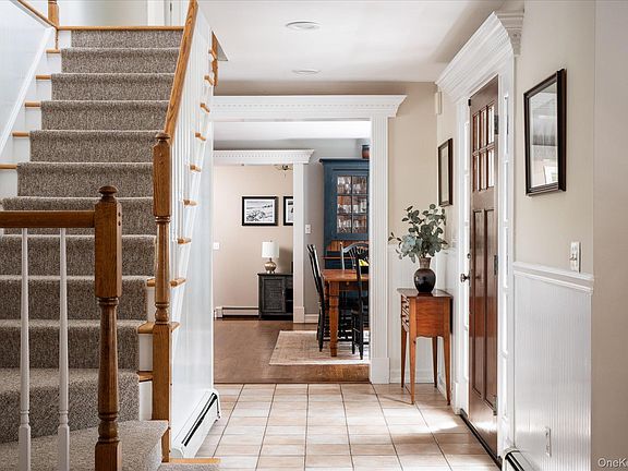 4th image of 12 Sun Hill Road