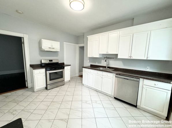 61 Crescent Ave Unit 1