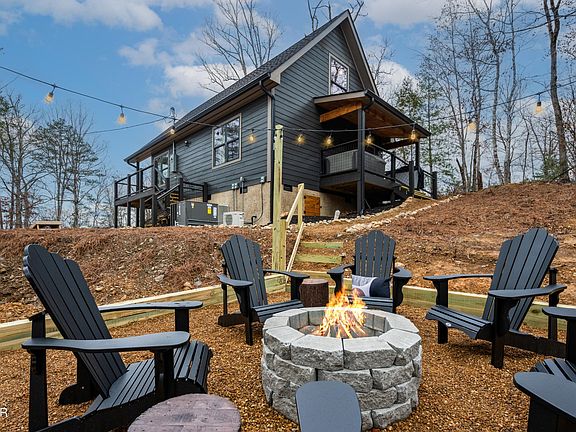 3rd image of 2937 Bear Mountain Ln