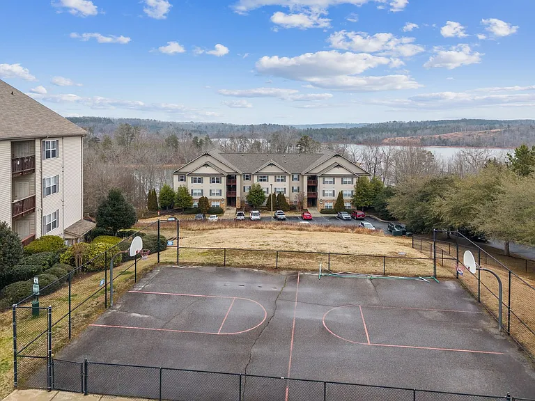 1301 Harts Ridge Dr — Photo 38