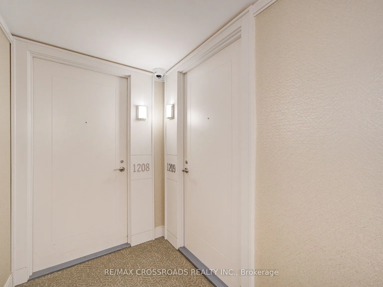 1 bed, $2,300 — Photo 4