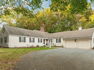 6 Needham Rd, Lynnfield, MA 01940