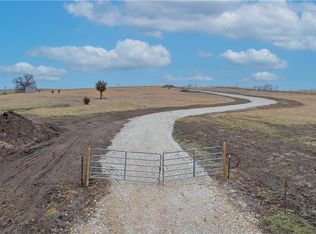 15534 Kansas Ave, Basehor, KS 66007