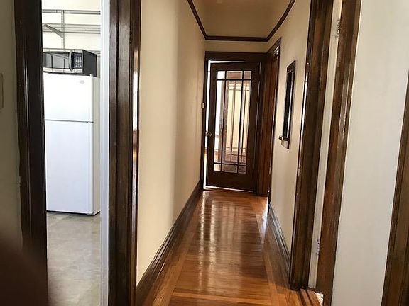 5th image of 1850 Grove St APT 3