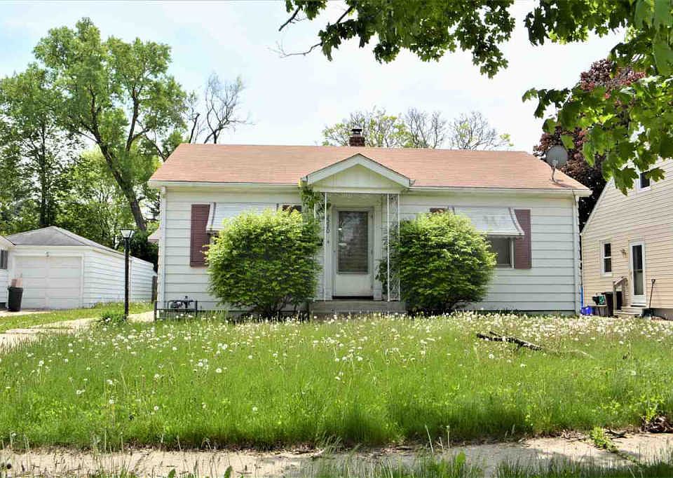 1st image of 2220 Van Wie Ave