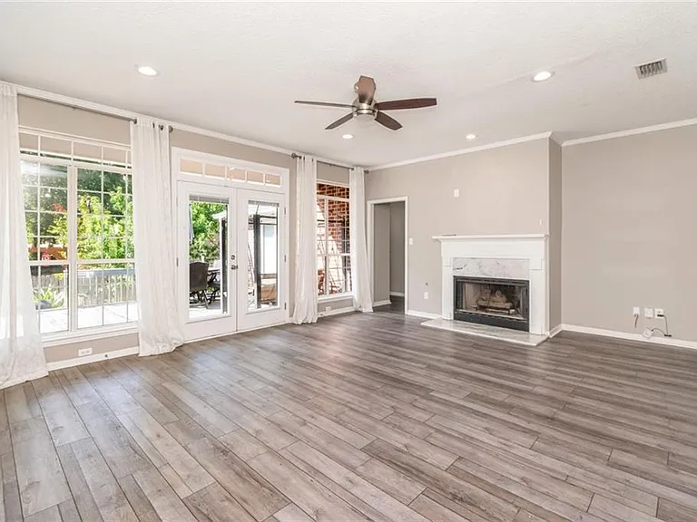 7490 Quency Dr — Photo 17