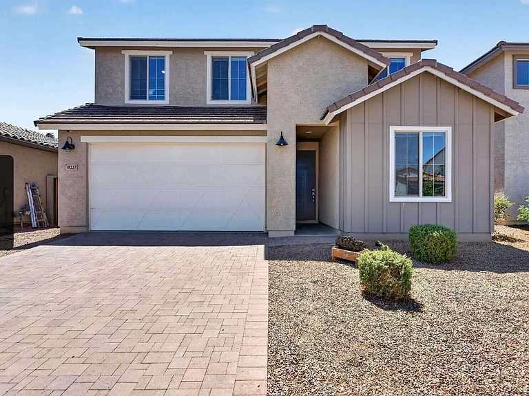 18227 W Vogel Ave — Photo 5
