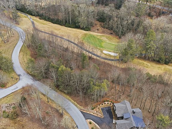 4th image of 16 Trillium Ridge Road