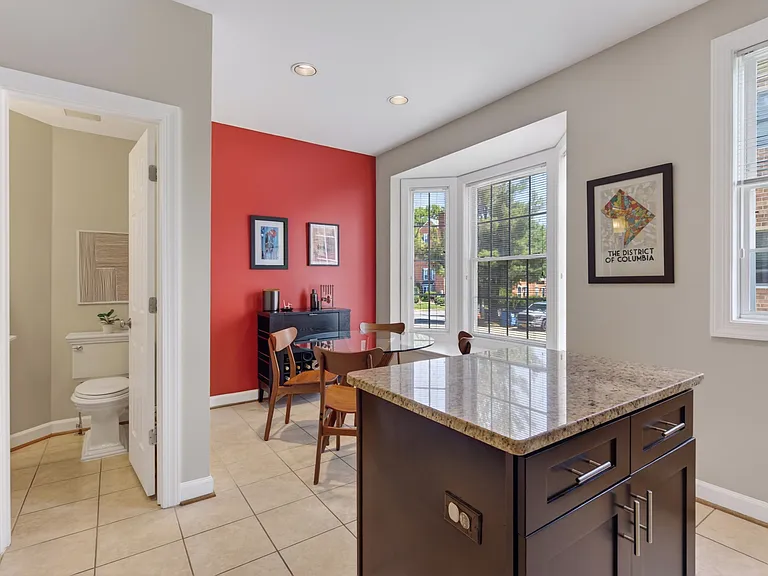 772 N Wakefield St — Photo 24