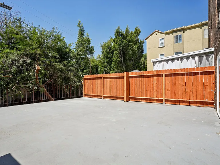 Century Glen — Photo 30