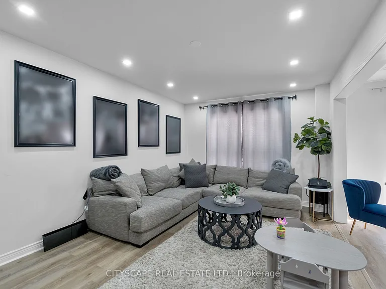 6421 Donway Dr — Photo 14