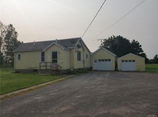 10826 Maple Ridge Rd, Medina, NY 14103