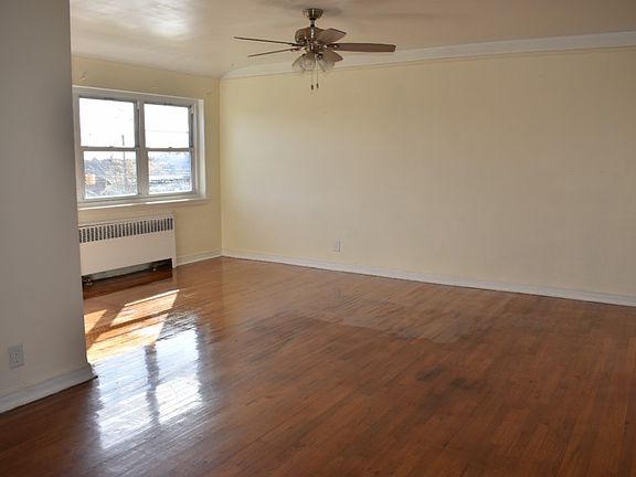 3rd image of 214-35B Hillside Ave
