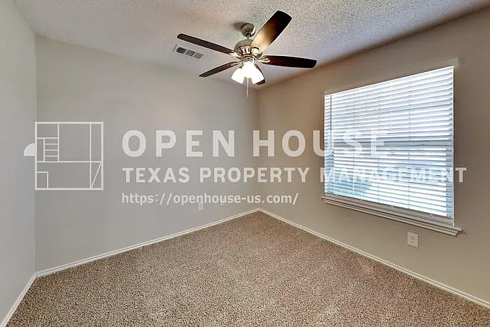 4207 Red Spruce Ln — Photo 10