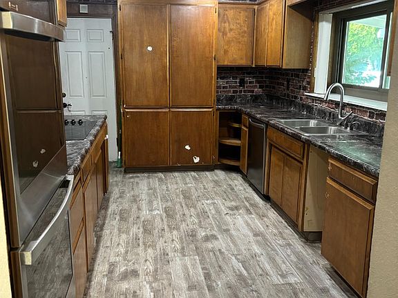 3rd image of 7080 Dolan Way