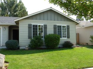 400 SW 28th St, Redmond, OR 97756