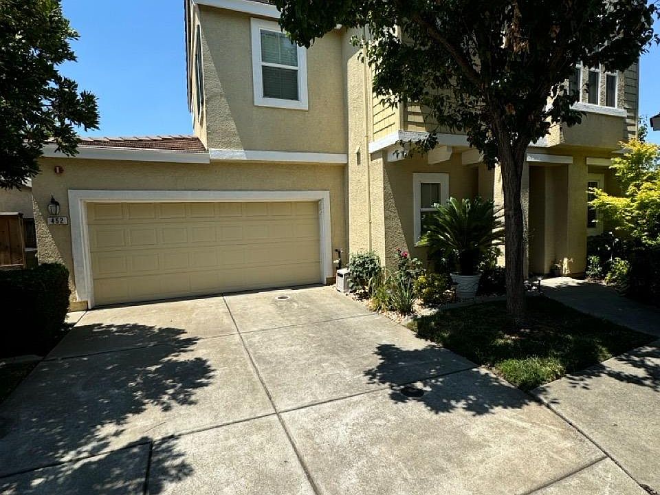 1st image of 452 Navigator Dr