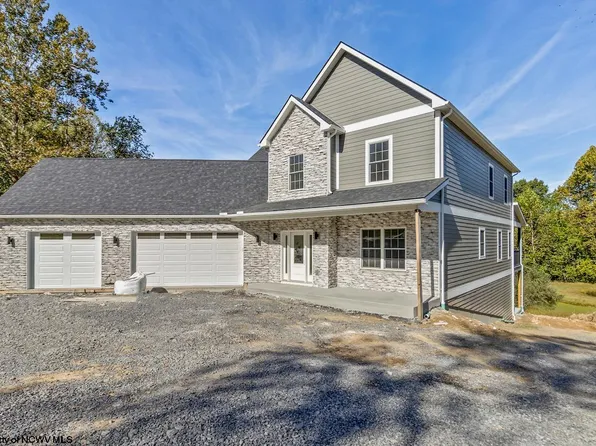 213 Greenview Dr, Morgantown, WV 26508