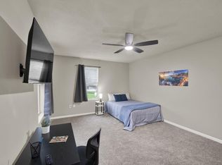 1917 Sadler St #2B, Houston, TX 77093