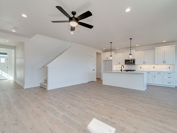 3rd image of 13710 NE 100th St
