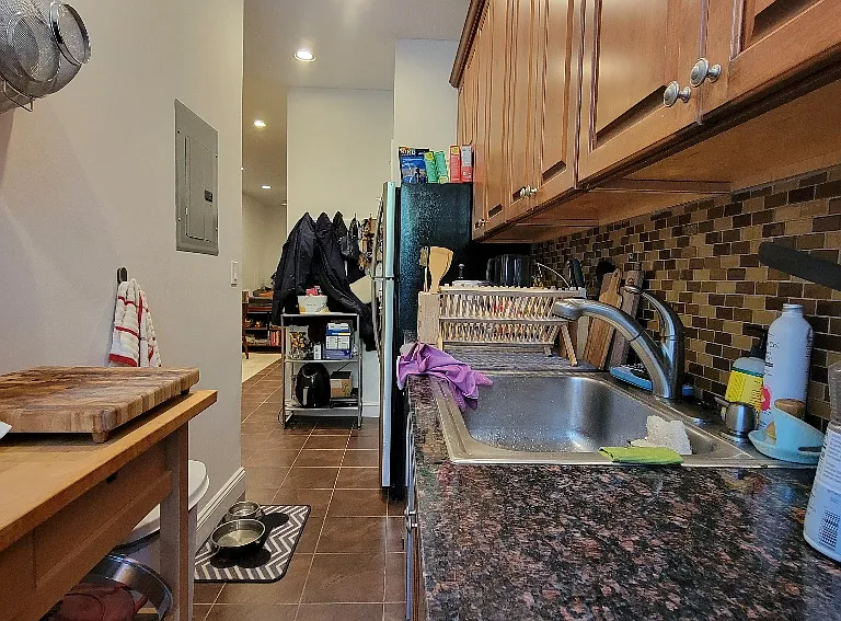 416 2nd St #1R — Photo 8