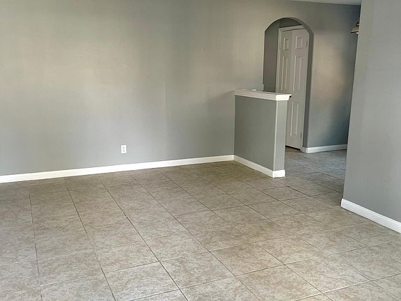 2nd image of 523 Graves Ave Unit 107