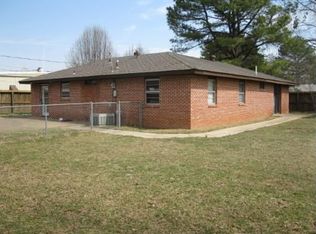 904 SE 1st St, Antlers, OK 74523