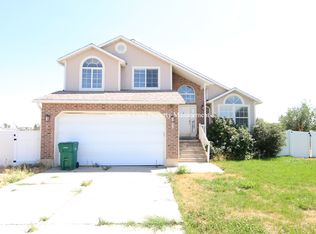 4261 W 4550 S, West Haven, UT 84401