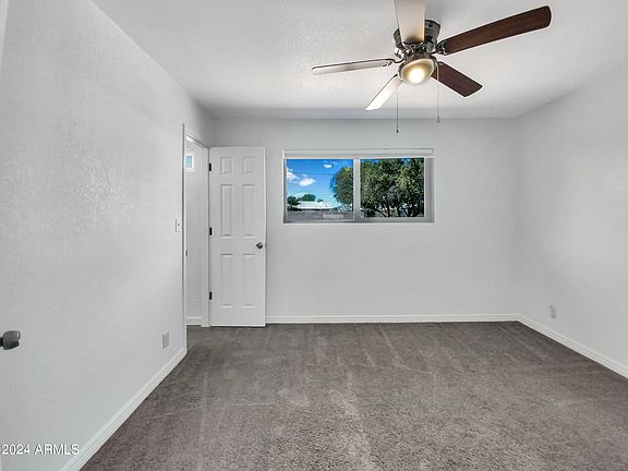 3rd image of 1338 W ROSE Place