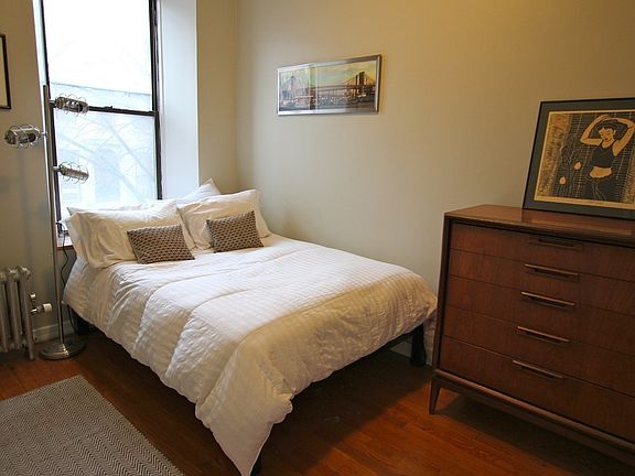 2nd image of 376 Bergen St APT 2F