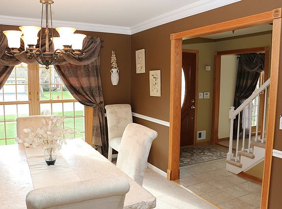 3rd image of 382 Countryside Dr