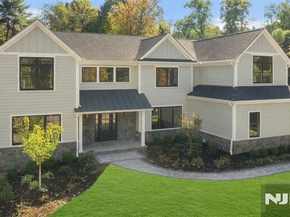 531 Track Lane, River Vale, NJ 07675