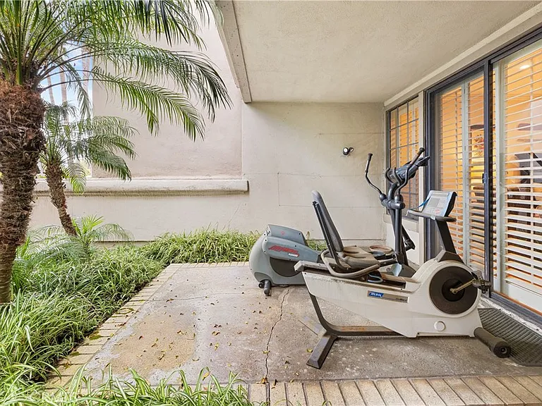 1 Sea Cove Ln — Photo 31