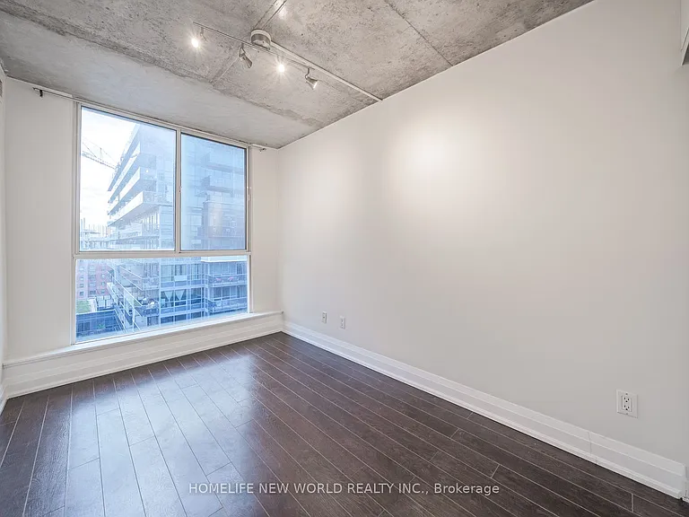 1029 King St W #1020 — Photo 12