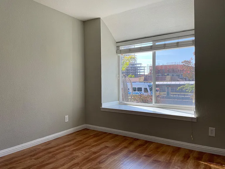 5090 Plaza Corona — Photo 13