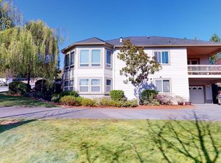 958 NW Valley View Dr, Grants Pass, OR 97526