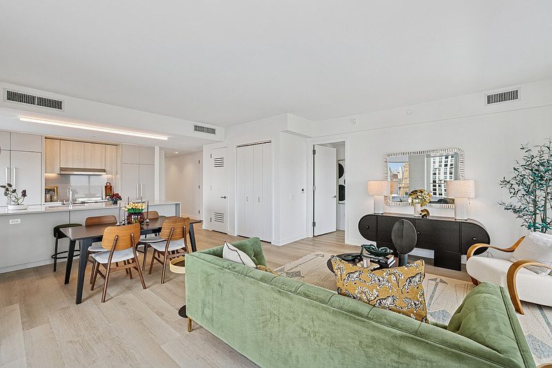 1st image of 17 Hanover Pl #Penthouse 2d