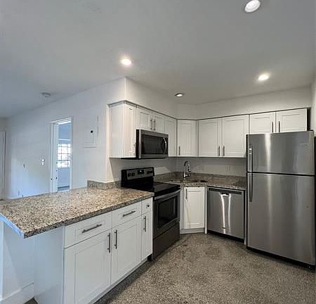2nd image of 86 Isle Of Venice Dr #1