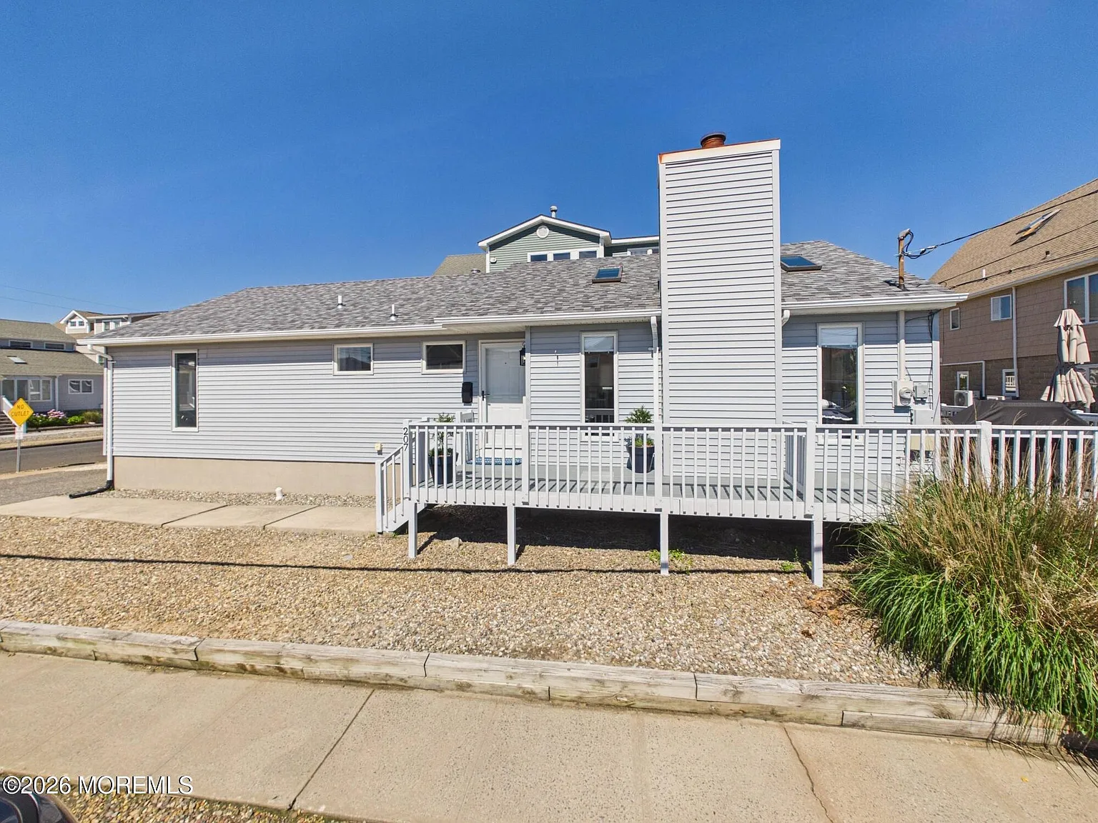 3 bed, 1470 sqft, $4,000 — Photo 2