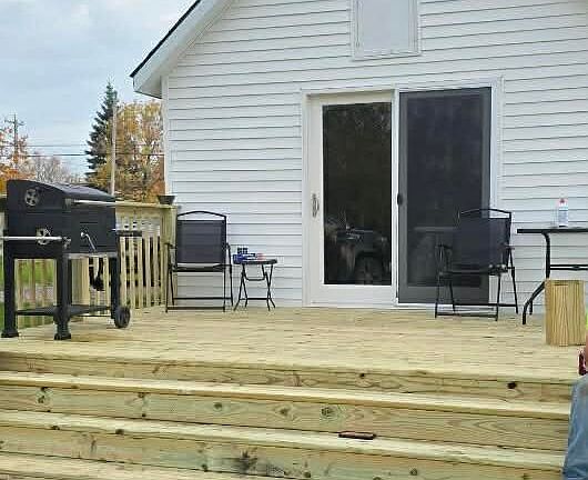 2nd image of 321 E Main St