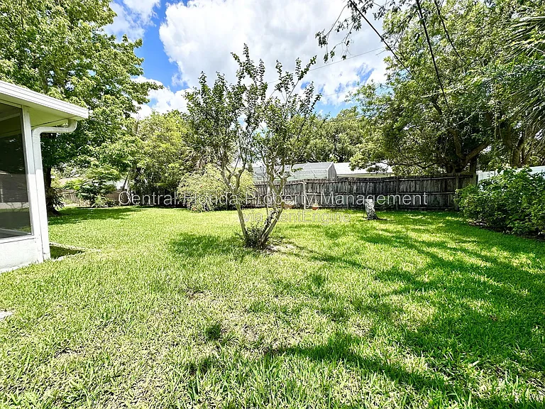 3137 Thistlehill Dr — Photo 19