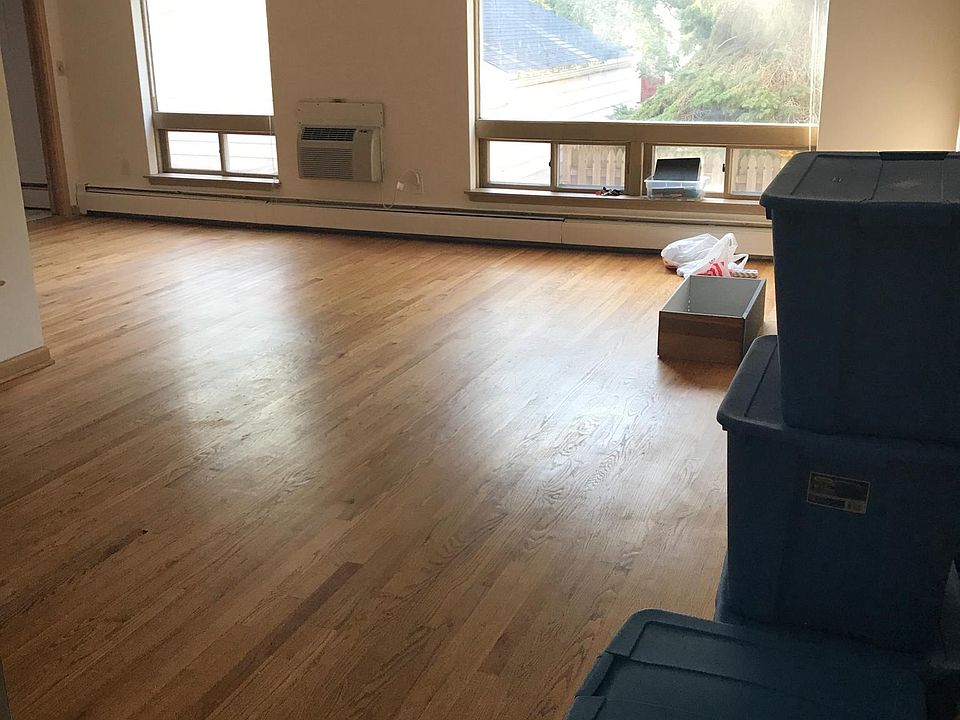 2nd image of 909 E Henry Clay St APT 105