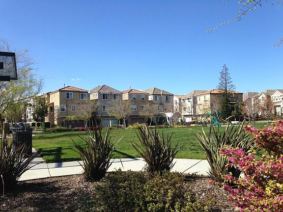 5th image of 2216 Mendocino Ln