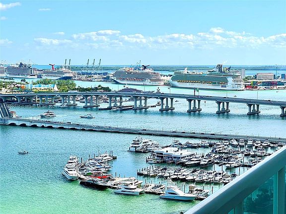 3rd image of 1800 N Bayshore Dr #24-09-A11699210