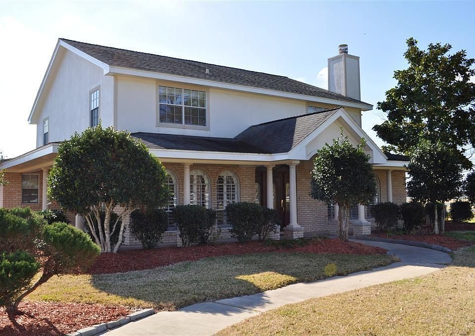 1st image of 303 W Viejo Dr