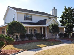 303 W Viejo Dr, Friendswood, TX 77546